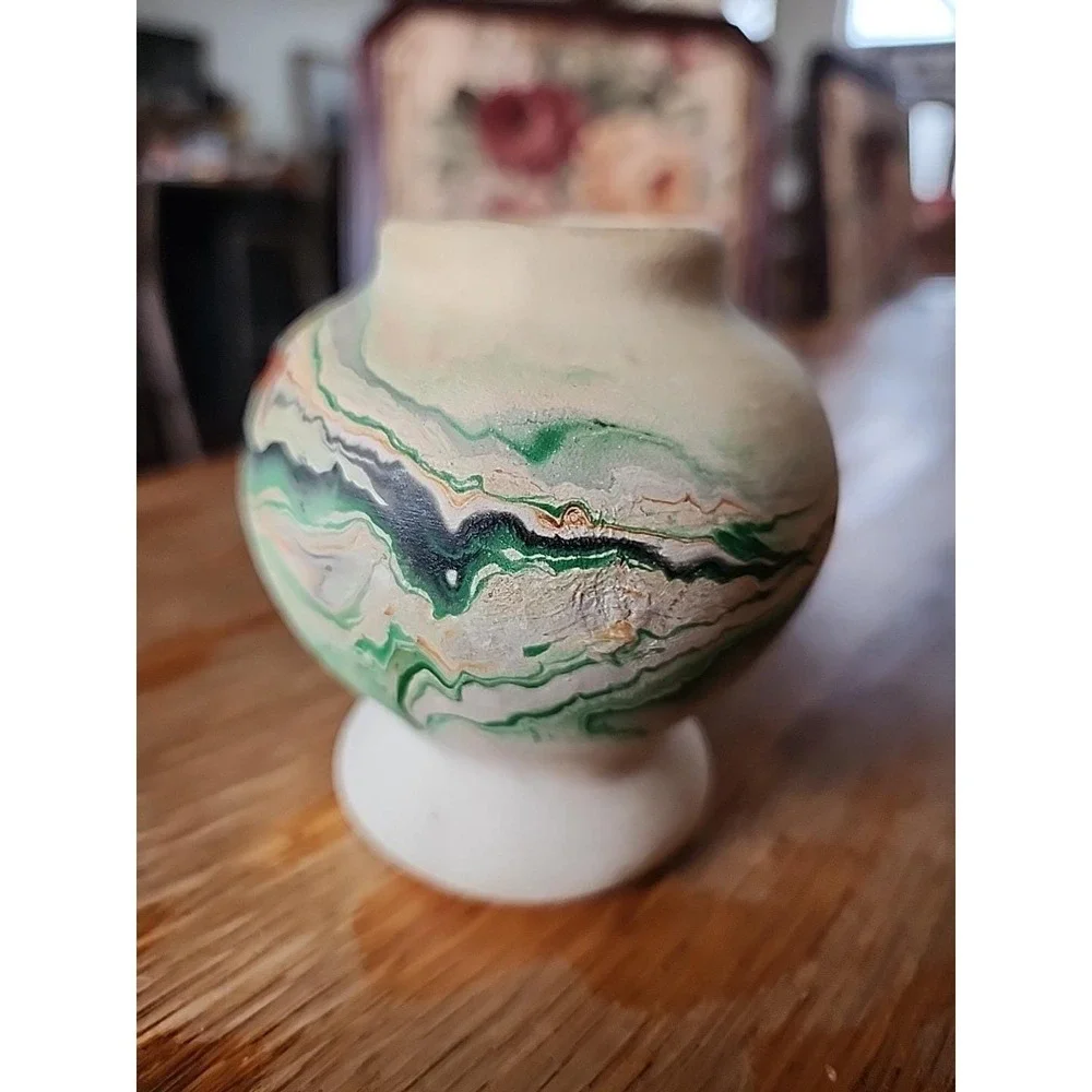 Vintage Nemadji Pottery USA Green Swirl Native‎ American Southwestern Small Vase